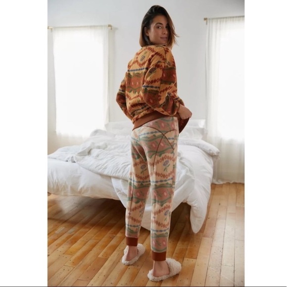 Out From Under Outlander Jogger Pant - Picture 6 of 11